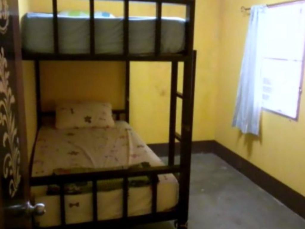Win Backpacker Hostel Phuket Room photo